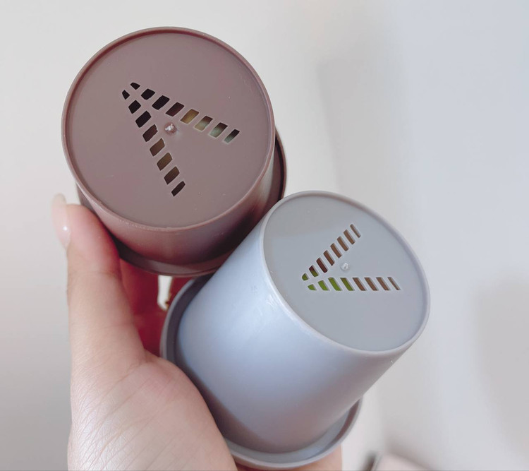 جعبه نگهدارنده پد آرایشی همراه با پد اسفنجی