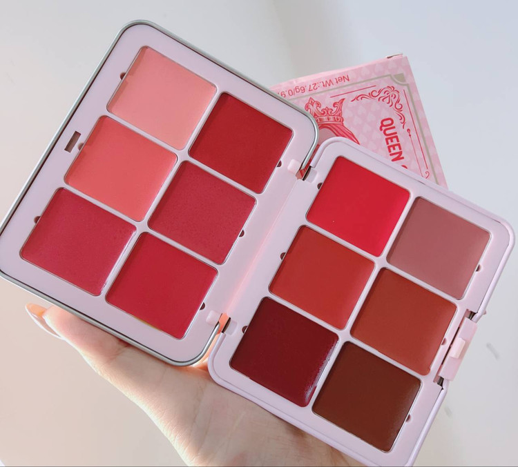 پالت حرفه ای رژلب و رژگونه کارلا سکرت