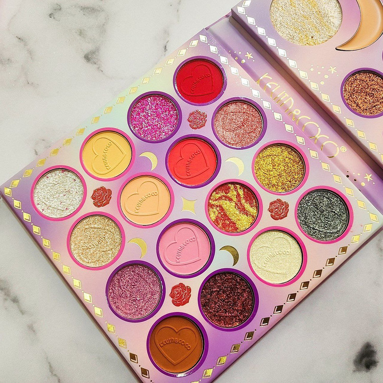 ست آرایشی 4 تکه کوین کوکو (سایه چشم رژلب مداد لب براش) kevin&coco