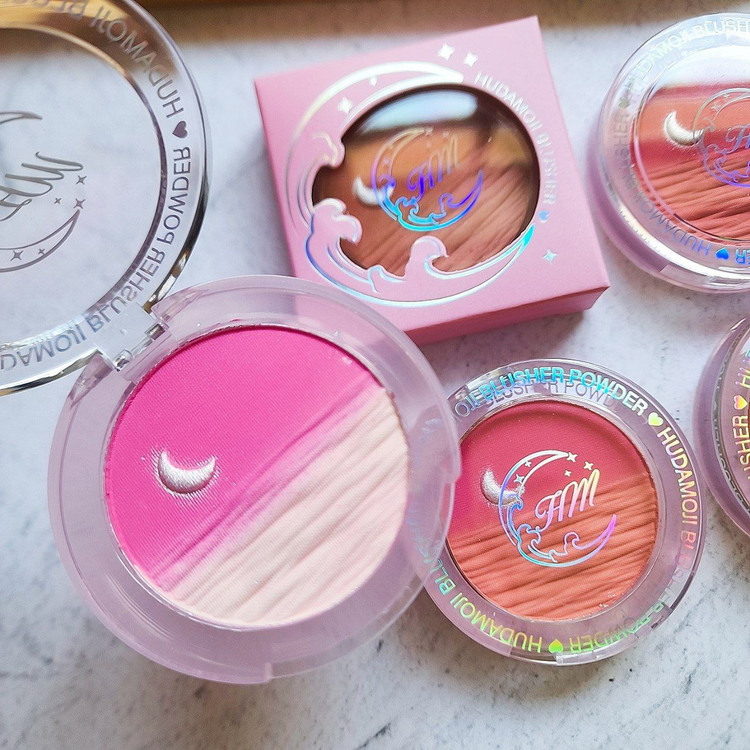 رژگونه ماه و دریا هدی موجی Huda Moji