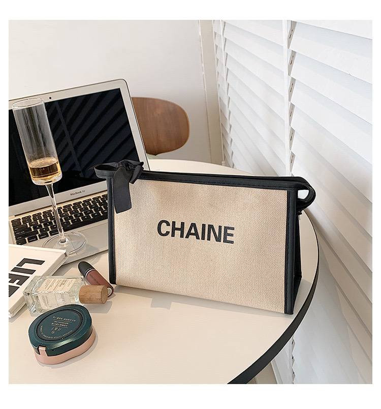 کیف آرایش پاپیونی