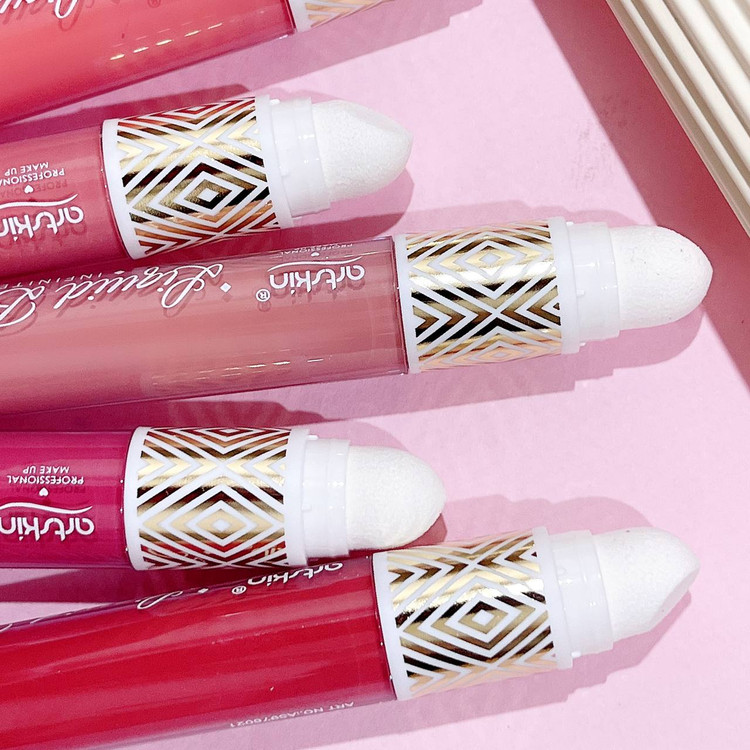 رژگونه پددار آرت اسکین